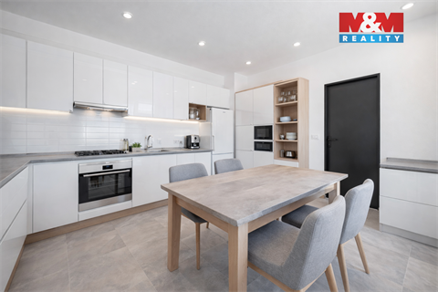 Prodej rodinného domu, 102 m² 2