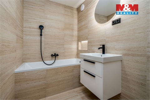 Prodej bytu 5kk, 87 m² - 0