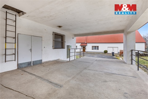 Prodej rodinného domu, 345 m² - 16