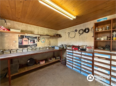 Prodej rodinného domu, 243 m² - 10