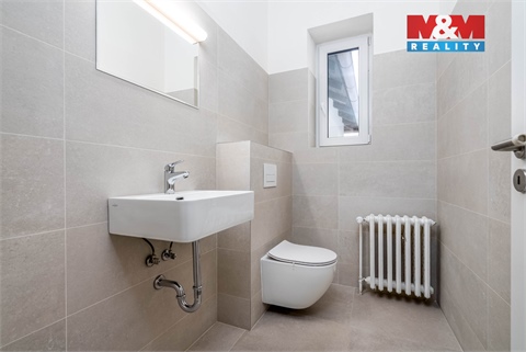 Prodej rodinného domu, 292 m² 16