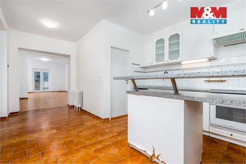 Prodej rodinného domu, 292 m² 18