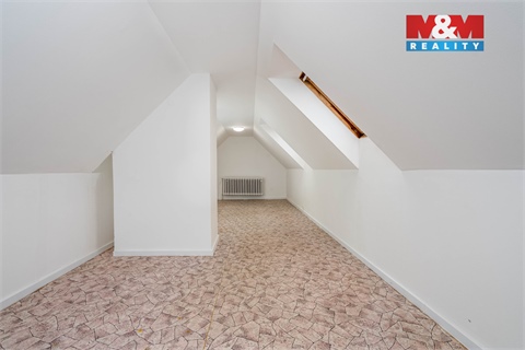 Prodej rodinného domu, 292 m² - 12