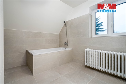 Prodej rodinného domu, 292 m² 6