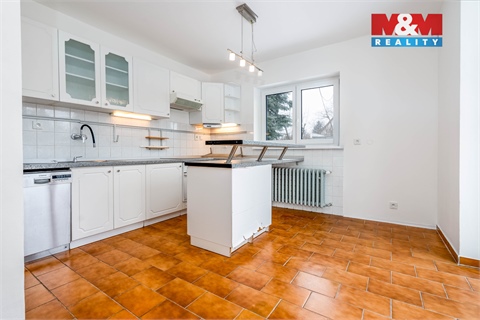 Prodej rodinného domu, 292 m² - 16