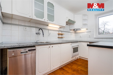 Prodej rodinného domu, 292 m² 24