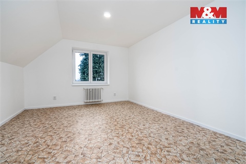 Prodej rodinného domu, 292 m² - 2