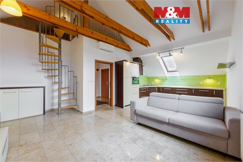 Pronájem bytu 4kk, 70 m² 0