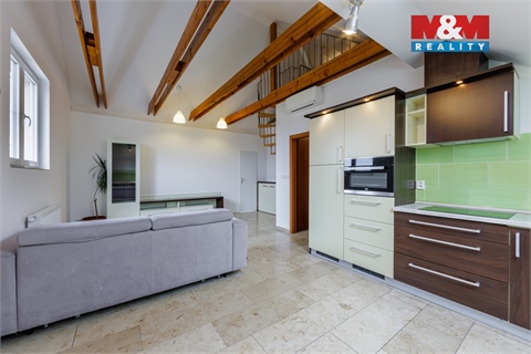 Pronájem bytu 4kk, 70 m² 8