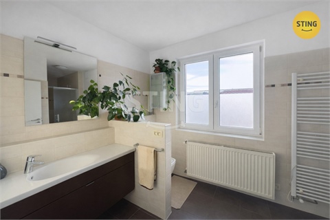 Prodej rodinného domu, 240 m² 12