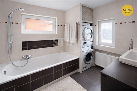 Prodej rodinného domu, 240 m² - 4