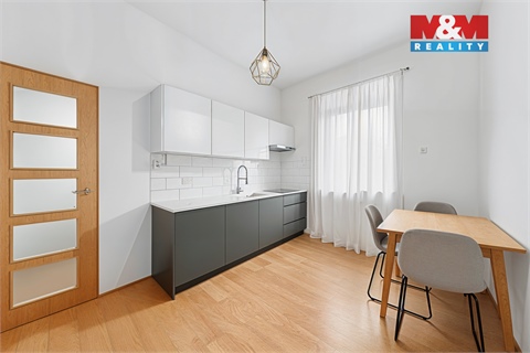 Prodej bytu 1+1, 38 m² 10