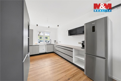 Prodej rodinného domu, 93 m² 2