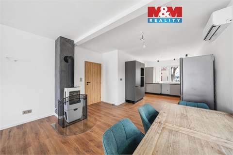 Prodej rodinného domu, 93 m² 0