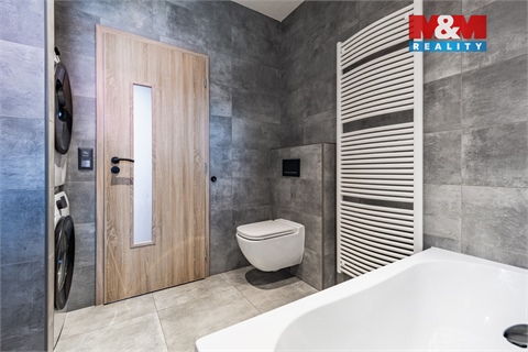 Prodej rodinného domu, 254 m² - 16