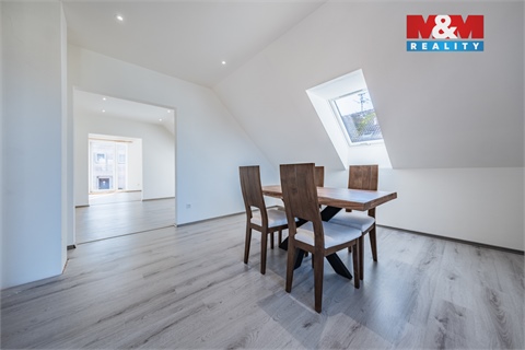 Prodej rodinného domu, 254 m² - 20