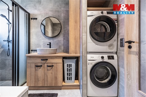 Prodej rodinného domu, 254 m² - 10