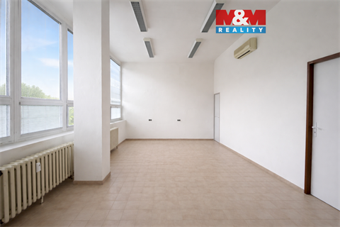 Pronájem obchodních prostor, 74 m² 0