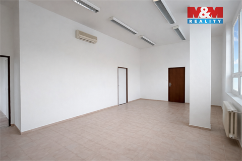 Pronájem obchodních prostor, 74 m² 2