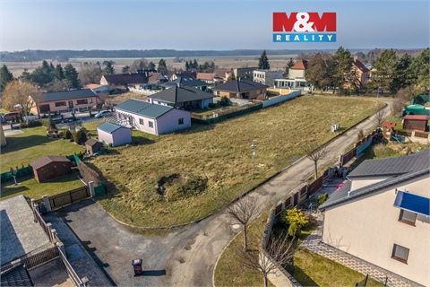 Prodej stavebního pozemku, 1 011 m² 0