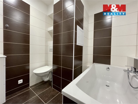 Pronájem bytu 1+1, 33 m² 2