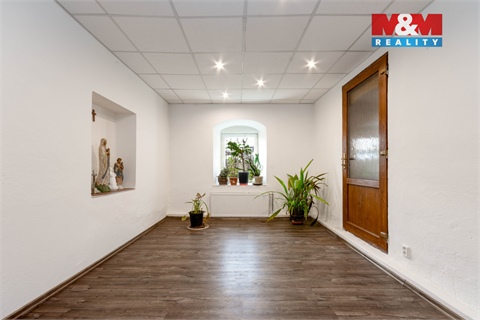 Prodej rodinného domu, 300 m² - 18