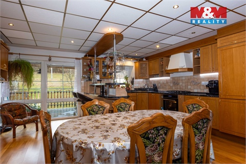 Prodej rodinného domu, 300 m² 6