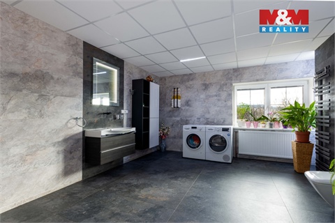 Prodej rodinného domu, 300 m² 10