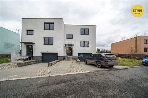 Prodej rodinného domu, 242 m² - 0