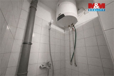 Pronájem obchodních prostor, 100 m² 10