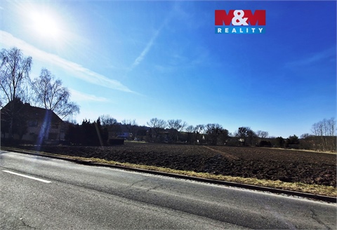 Prodej stavebního pozemku, 1 765 m² 0