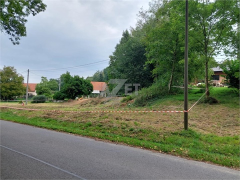 Prodej stavebního pozemku, 1 758 m² 8