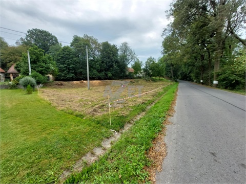 Prodej stavebního pozemku, 1 758 m² 4