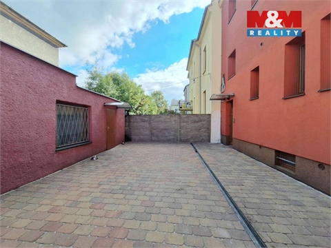 Prodej komerčního objektu, 310 m² 6