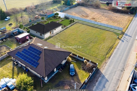 Prodej stavebního pozemku, 744 m²