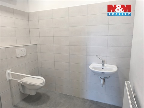 Pronájem obchodních prostor, 85 m² - 2