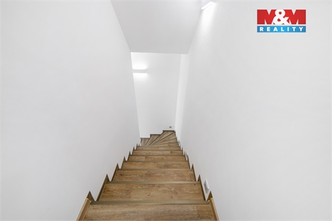 Pronájem bytu 4kk, 110 m² 16