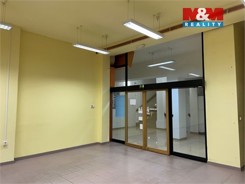 Pronájem obchodních prostor, 135 m² - 2
