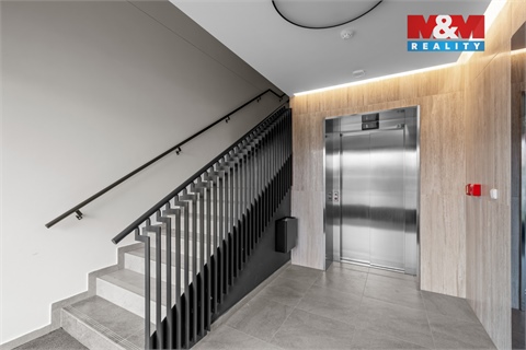 Pronájem bytu 1kk, 37 m² - 18