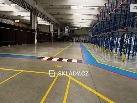 Pronájem skladu / haly, 1 100 m² - 0