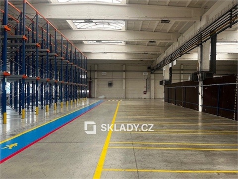 Pronájem skladu / haly, 1 100 m² - 2