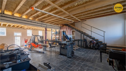 Prodej komerčního objektu, 1 100 m² 16