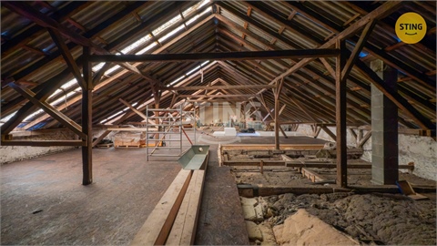 Prodej komerčního objektu, 1 100 m² 24