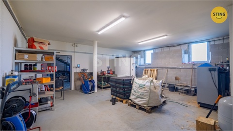 Prodej komerčního objektu, 1 100 m² - 8