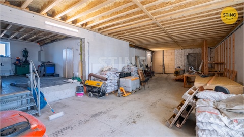 Prodej komerčního objektu, 1 100 m² 18