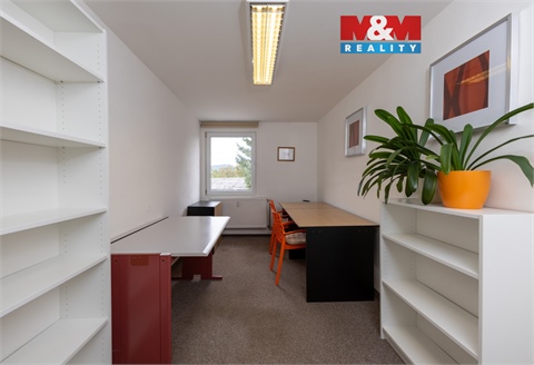 Pronájem kanceláře, 200 m² 0