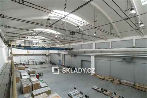 Pronájem skladu / haly, 1 000 m² 2