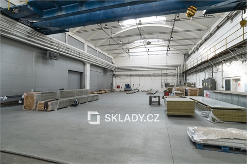 Pronájem skladu / haly, 1 000 m² - 0