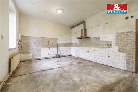 Prodej rodinného domu, 357 m² - 10