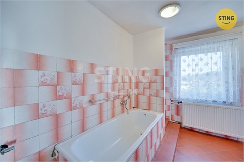 Prodej rodinného domu, 190 m² - 14